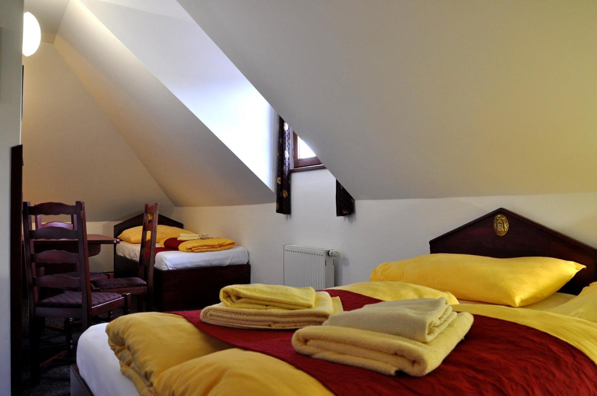 Hotel Císař Ferdinand Loket Habitación foto