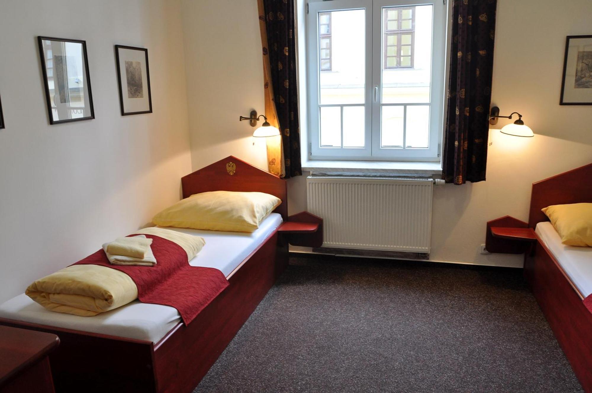 Hotel Císař Ferdinand Loket Habitación foto